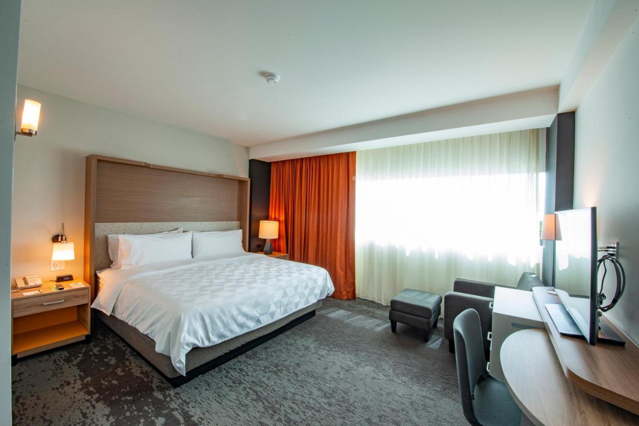 Holiday Inn & Suites - Merida La Isla By Ihg Δωμάτιο φωτογραφία