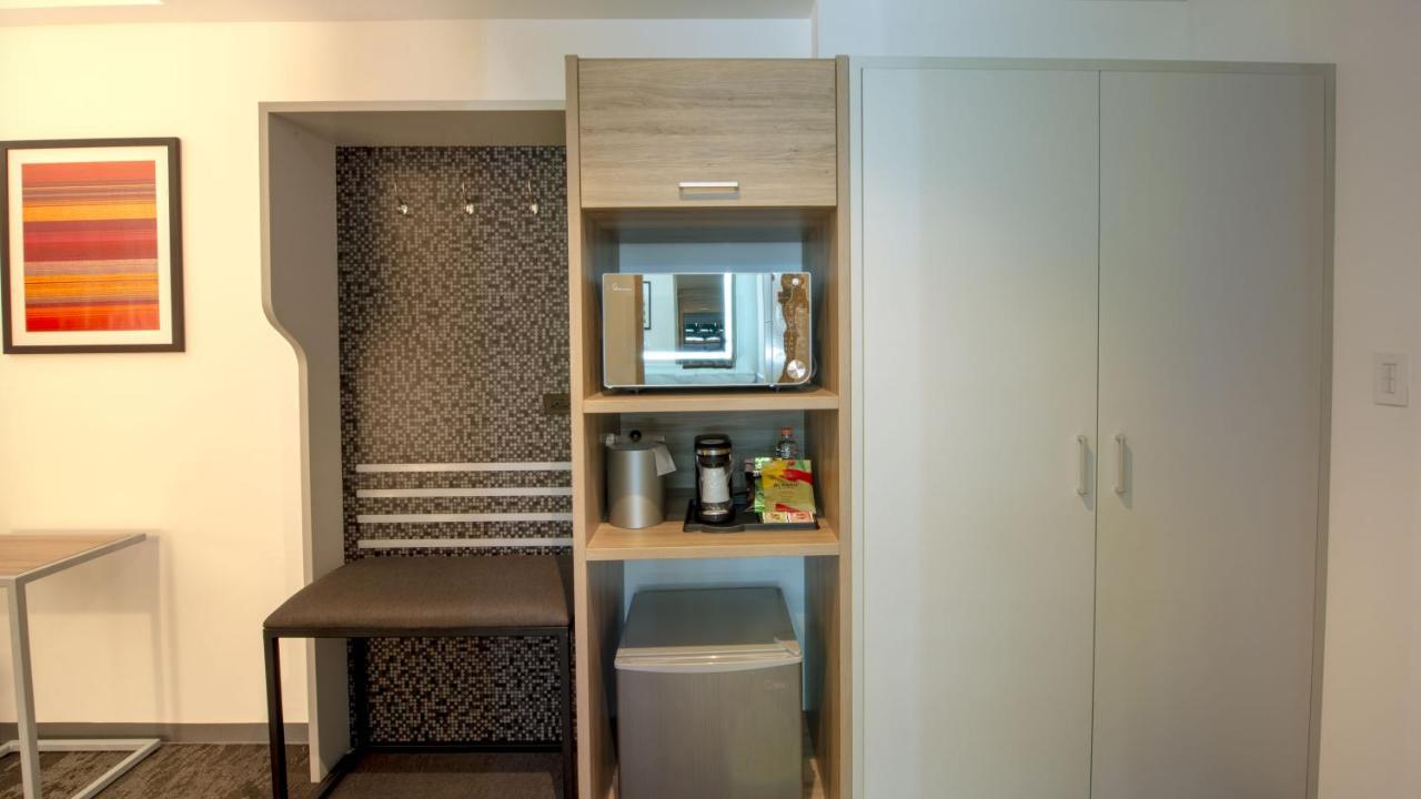 Holiday Inn & Suites - Merida La Isla By Ihg Εξωτερικό φωτογραφία
