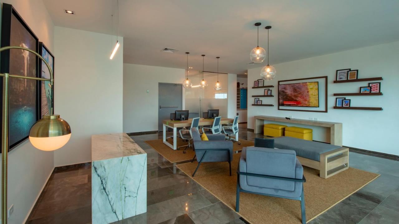 Holiday Inn & Suites - Merida La Isla By Ihg Εξωτερικό φωτογραφία