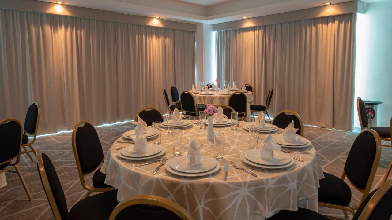 Holiday Inn & Suites - Merida La Isla By Ihg Εξωτερικό φωτογραφία