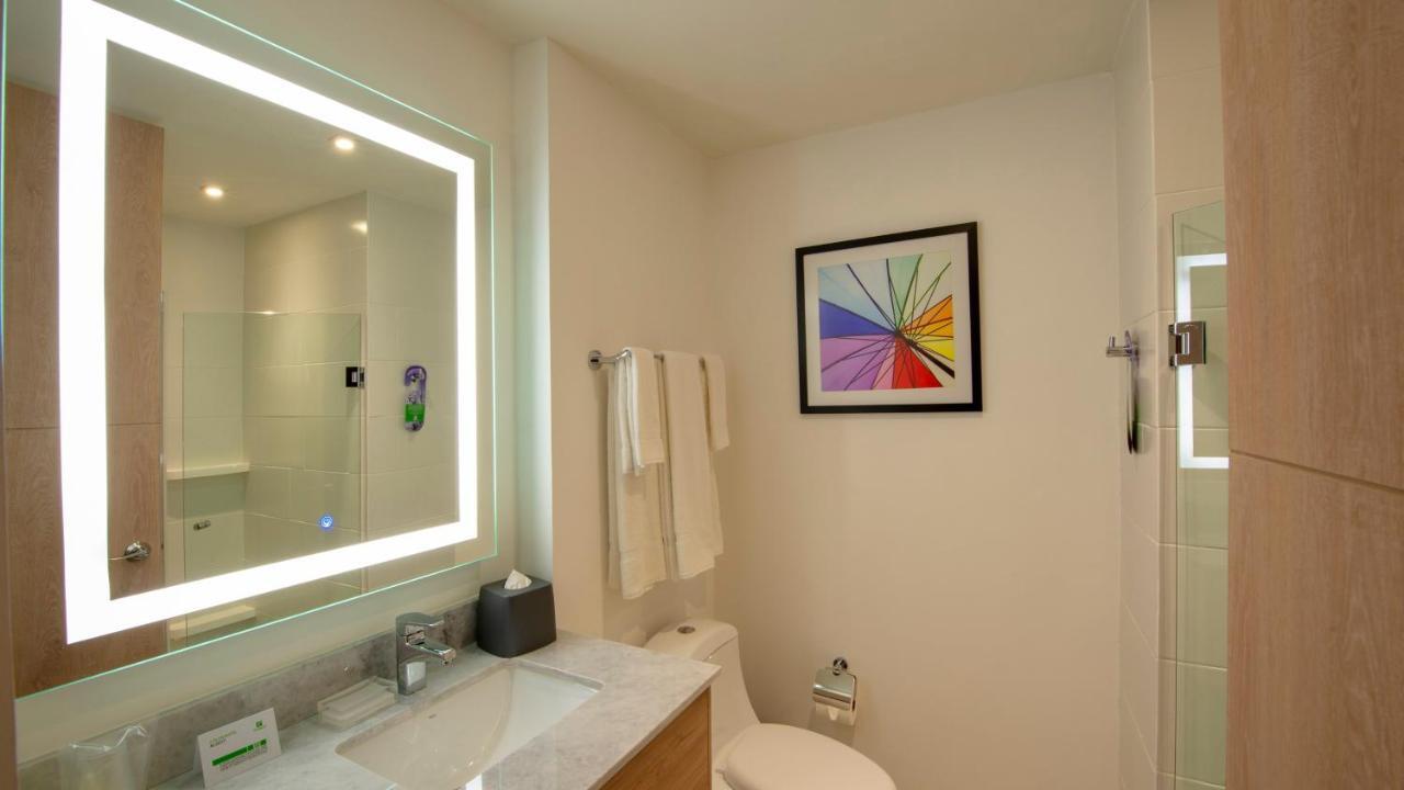 Holiday Inn & Suites - Merida La Isla By Ihg Εξωτερικό φωτογραφία